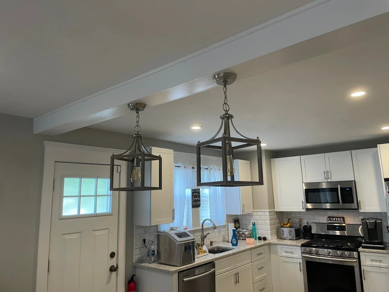 Kitchen pendant lanterns and recessed lighting